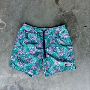 Men’s medium vineyard vines swim trunks (inch inseam)